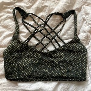 Lululemon Free to be wild bra